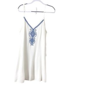 Maurices White Summer Short Dress with Blue Embroadered Upper Front. Sz XXL